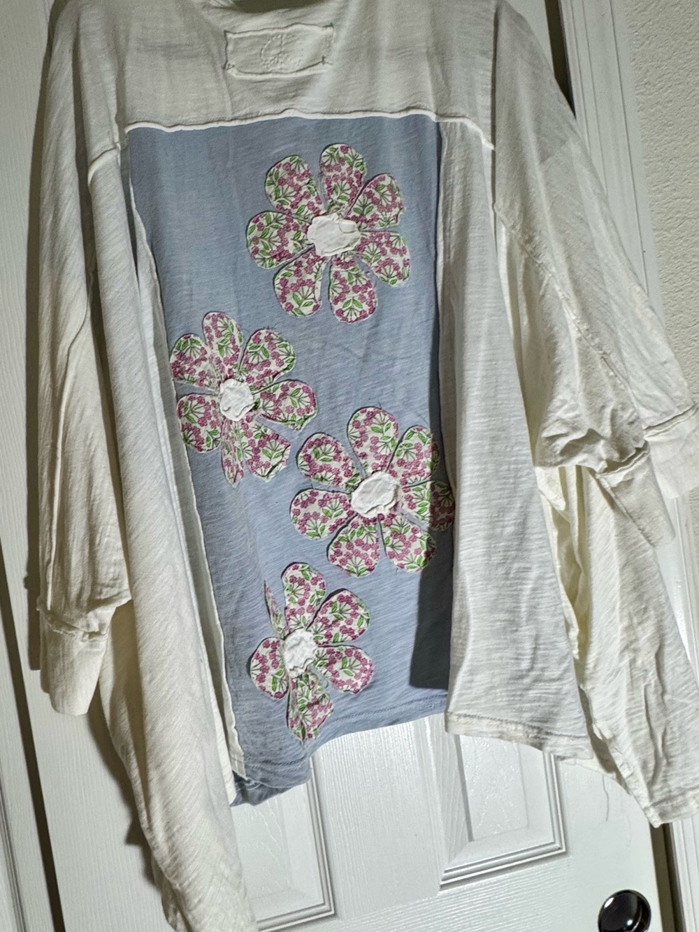 Women’s Floral Patchwork Boho Oversized Poncho/ V - Picture 3 of 5